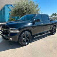 Dodge RAM V8 Diamond Anticipo €13.900 noleggio no 