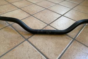 Manubrio piega bassa hornet