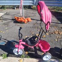 Triciclo con cappottina