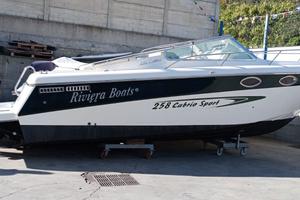 Mano marine Riviera 258 cabin sport