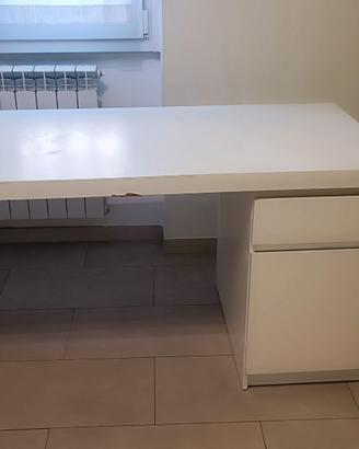 Scrivania 140x60