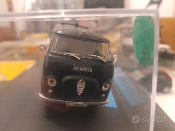 Alfa Romeo F12 Carabinieri Modellino Scala 1/43