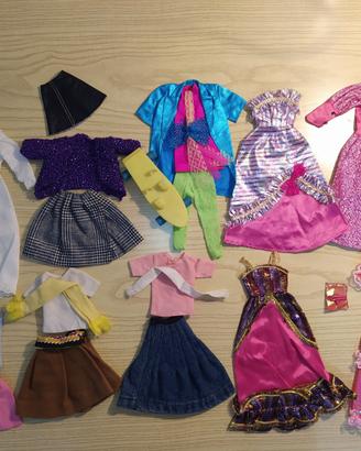 Vestiti e accessori anche per Barbie anni '80