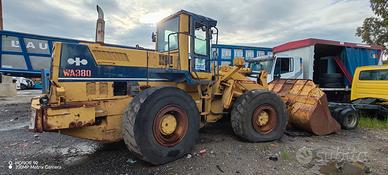 PALA GOMMATA KOMATSU WA 380 