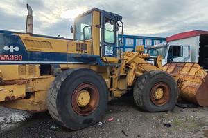 PALA GOMMATA KOMATSU WA 380 