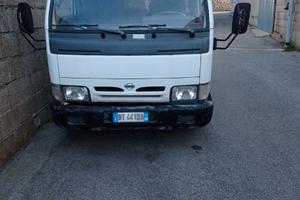 Nissan Cabstar 2002