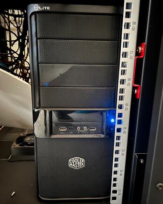 Server NAS 15TB , scheda Intel e processore Xeon