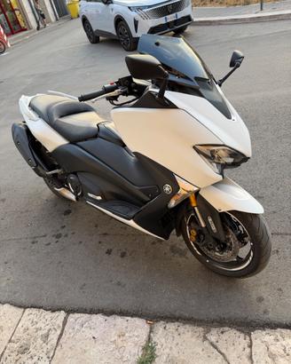 Yamaha tmax 530 dx super accessoriato