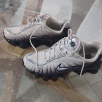 Nike shox taglia 38