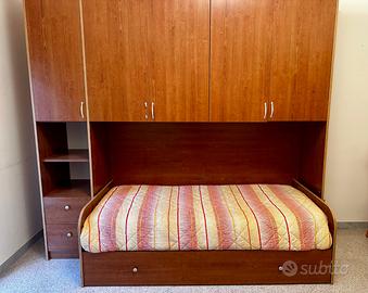 Cameretta a ponte in legno con letto trasformabile