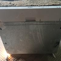 lavastoviglie whirlpool 