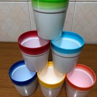6 bicchieri colorati in plastica