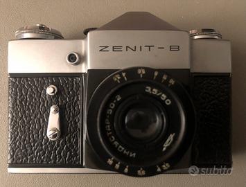 Fotocamera Zenit-B con custodia, tutto orginale