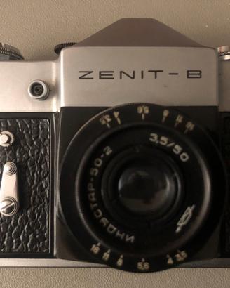 Fotocamera Zenit-B con custodia, tutto orginale