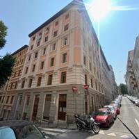 DA PRIVATO: ampia CANTINA - DEPOSITO