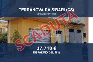 Immobile in asta di 185 m² con box auto a Terranov