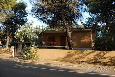 Metaponto - Villa 150m dal mare - 11 posti letto