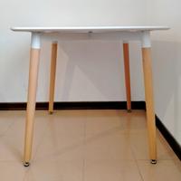 Tavolo di design stile scandinavo 80x80 altezza 76