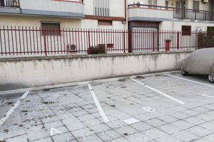 Posti auto in zona residenziale