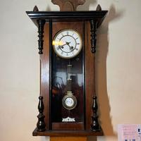 Orologio a pendolo antico (rotto)