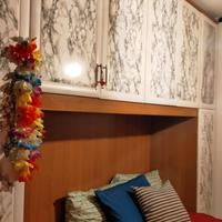 Cameretta a ponte con letto da una piazza e mezza