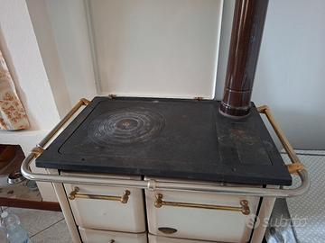 Stufa a legna con forno Lincar