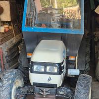 Trattore agricolo