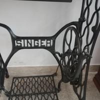 Arredamento Macchina da cucire antica