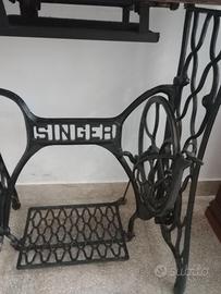 Arredamento Macchina da cucire antica