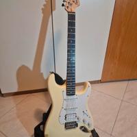 FENDER SQUIER BULLET STRATOCASTER