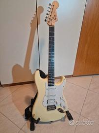 FENDER SQUIER BULLET STRATOCASTER