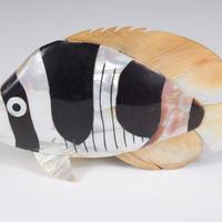 Pesce decorativo in madreperla, fatto a mano.