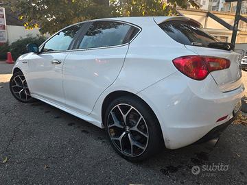 ALFA ROMEO GIULIETTA 