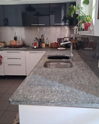 Top cucina in pietra naturale 
