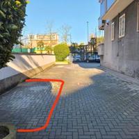 Posto auto moto scoperto cancello elettrico 70
