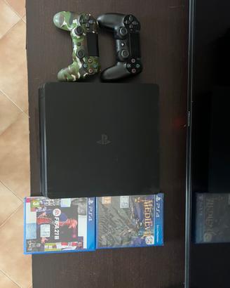 PS4 Slim 500 GB – Come nuova, completa di tutto!