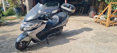 scooter - moto Suzuki burgman AN 400