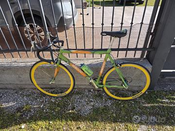Bicicletta da corsa  marca Renosto