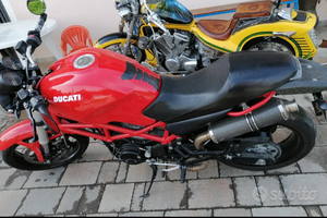 Ducati Monster 695