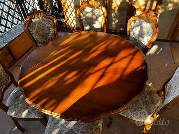 Elegante sala da pranzo classica legno massello