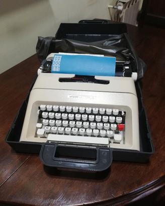 macchina da scrivere lettera 35 Olivetti