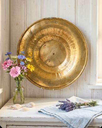 Piatto decorativo in ottone vintage