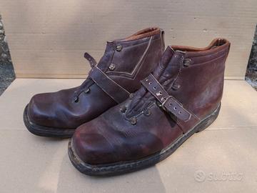 VECCHI SCARPONI  CHIODATI