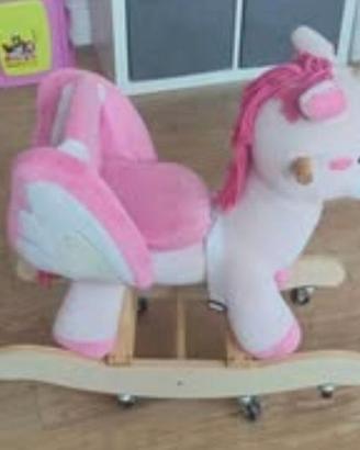 Unicorno dondolo labebe  su ruote