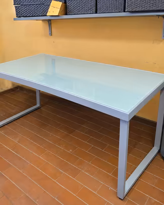 Tavolo da esterno giardino con piano in vetro 