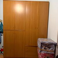 Armadio a quattro ante