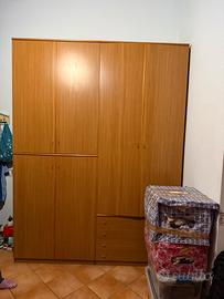 Armadio a quattro ante