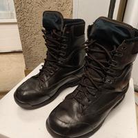 stivali anfibi 41 suola vibram