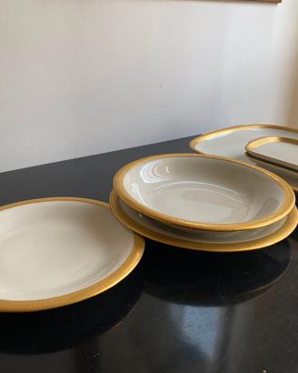 servito piatti bordo oro zecchino