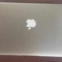 MacBook Air 13” 1.6 Ghz, 8GB, 126 GB (2016)